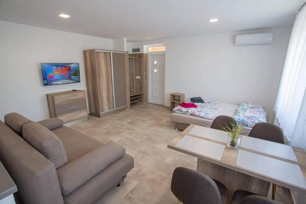 Mona Apartman Sárvár المظهر الخارجي الصورة